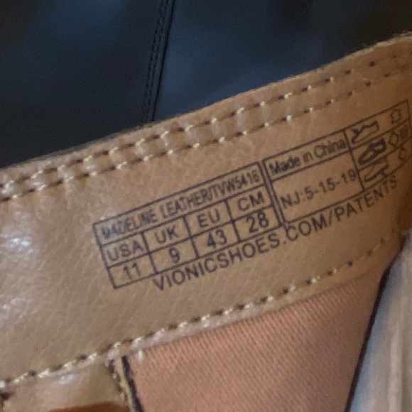 BRAND NEW Never Worn Vionic Madeline Black Leather Boots - Size 11 - Picture 5 of 16